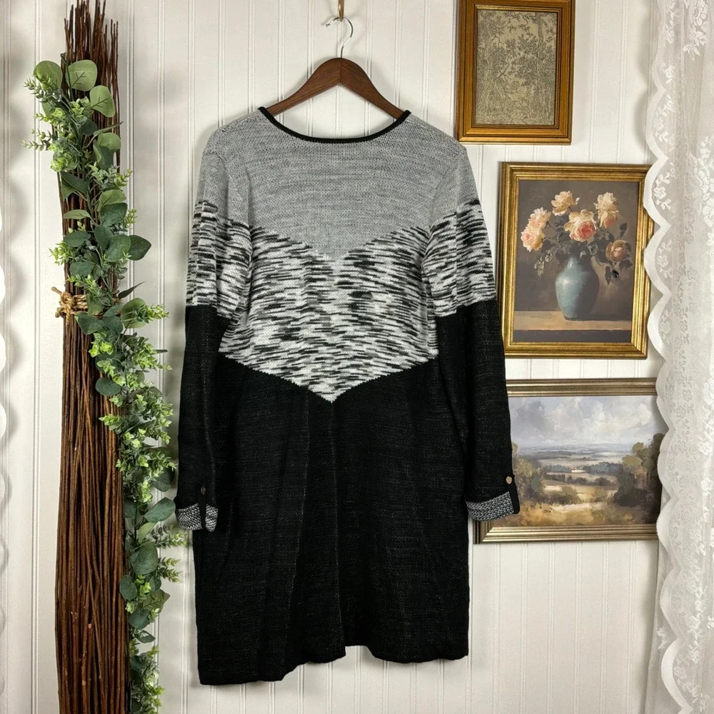 Adrienne Vittadini Cardigan Womens XL Black Gray Excellent Colorblock Knit